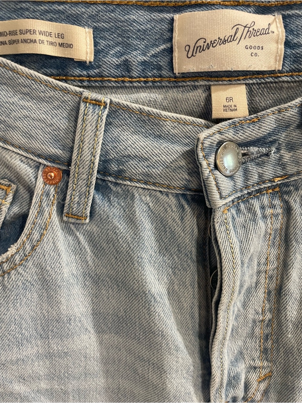 Universal Thread Mid-Rise Super Wide Leg Jeans Light Wash Size 6R - Picture 8 of 12
